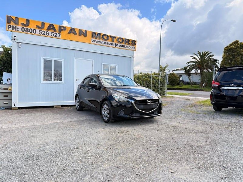 2016 Mazda Demio Push Start, Heated Seats, photo 3