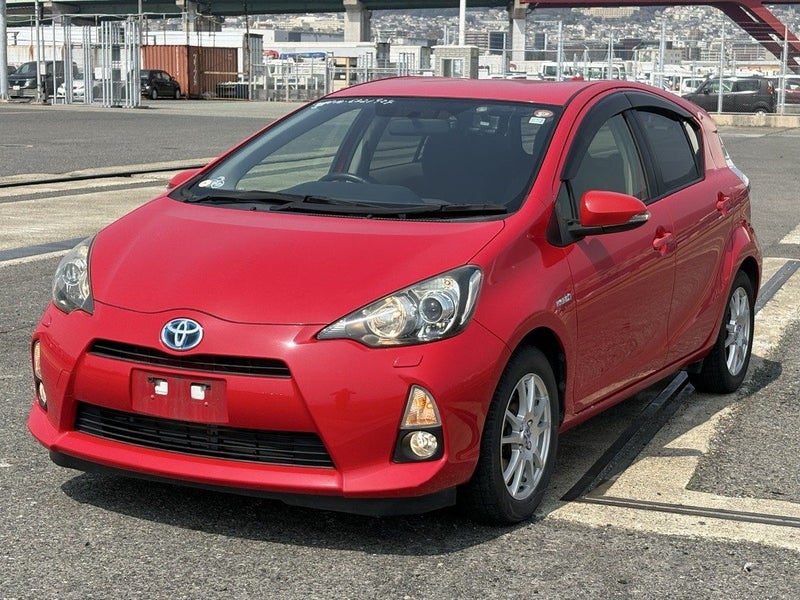 2014 Toyota Aqua G, photo 2