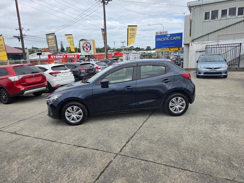 2015 Mazda Demio 13 C, photo 3
