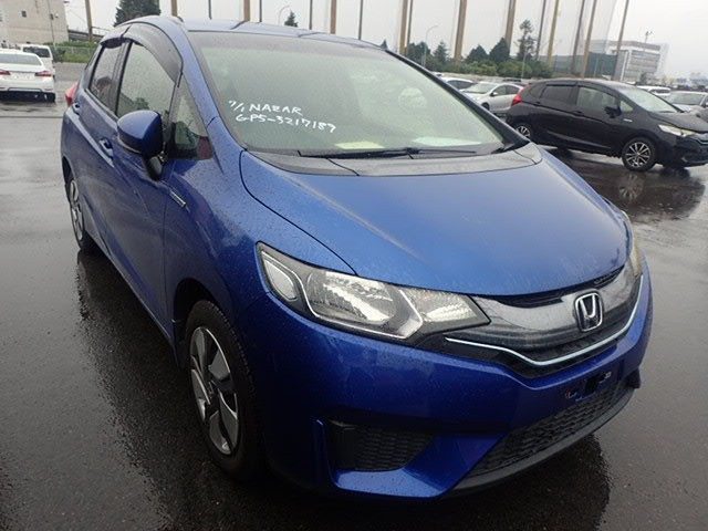 2015 Honda Fit Hybrid F package