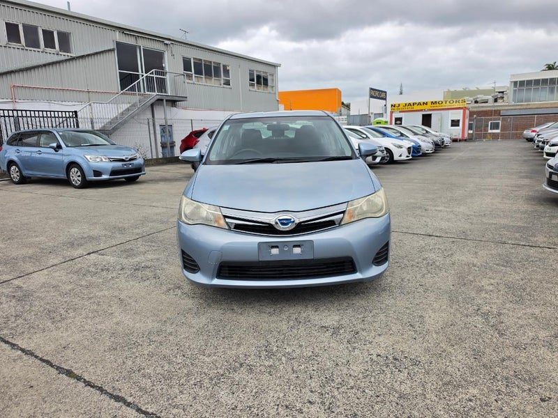 2013 Toyota Corolla Axio, photo 2