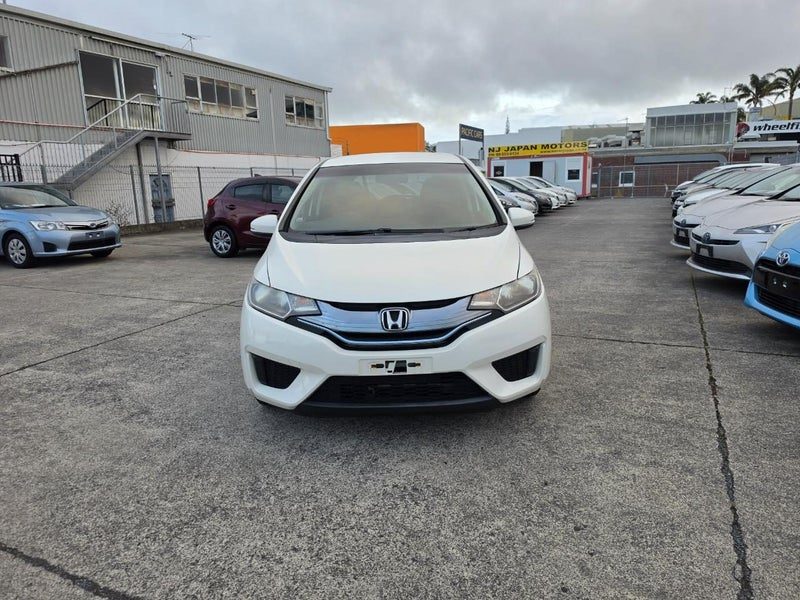 2015 Honda Fit F, photo 2