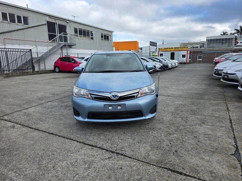 2013 Toyota Corolla Fielder, photo 2