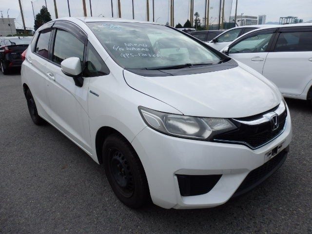 2016 Honda Fit Hybrid F package