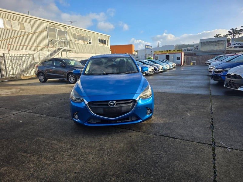 2015 Mazda Demio 13 S, photo 2