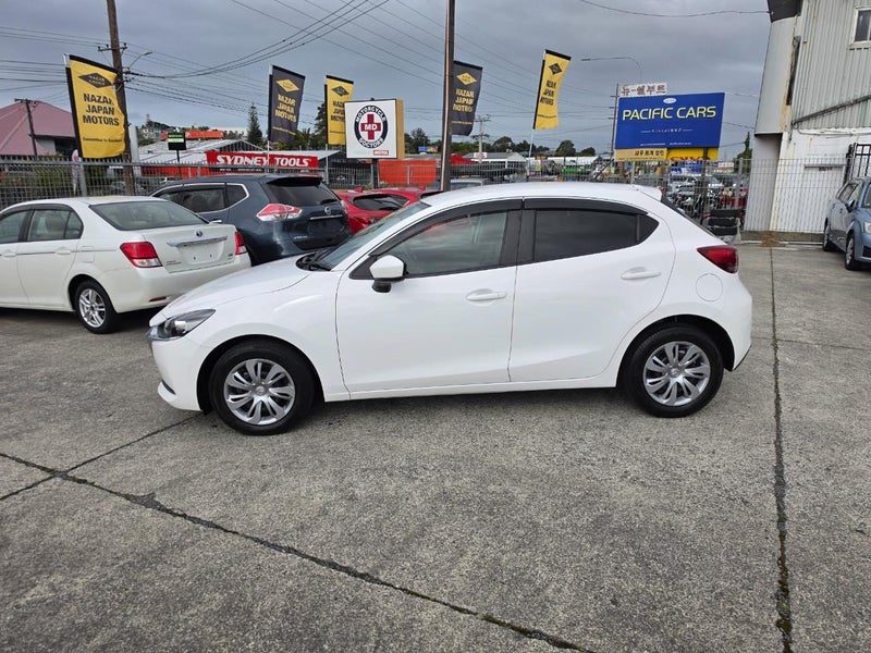 2021 Mazda 2 15C, photo 3