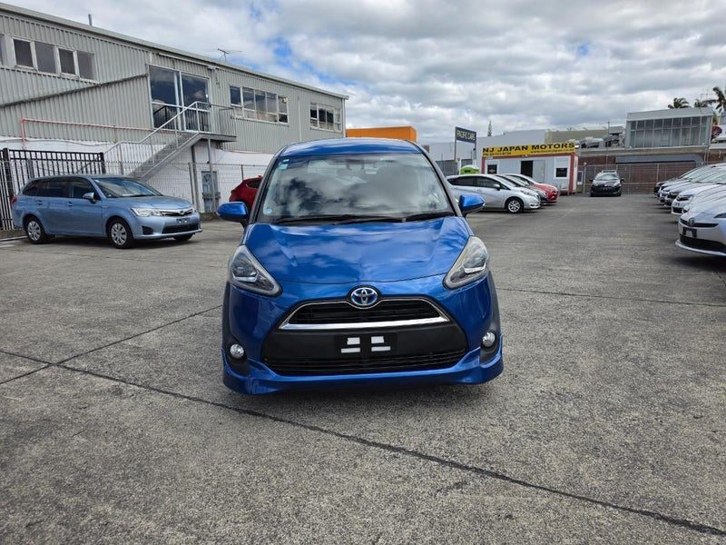 2017 Toyota Sienta G, photo 2