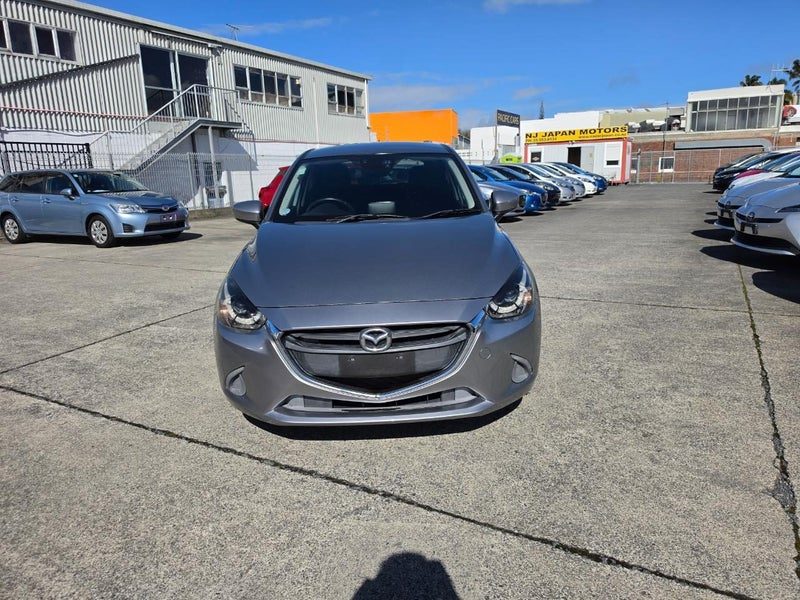 2015 Mazda Demio 13 S, photo 2