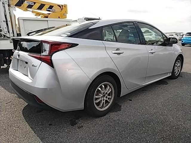 2019 Toyota Prius S, photo 3