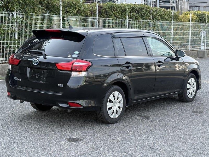 2015 Toyota Corolla Fielder Hybrid G, photo 3