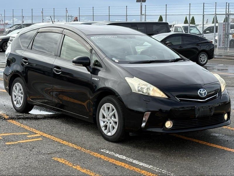 2013 Toyota Prius Alpha S