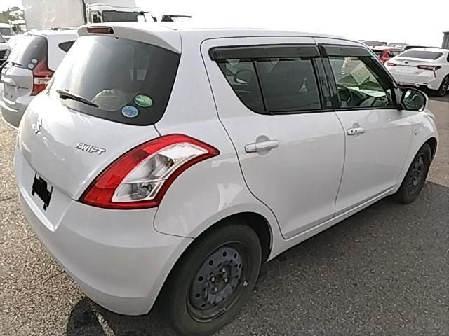 2014 Suzuki Swift XG, photo 3