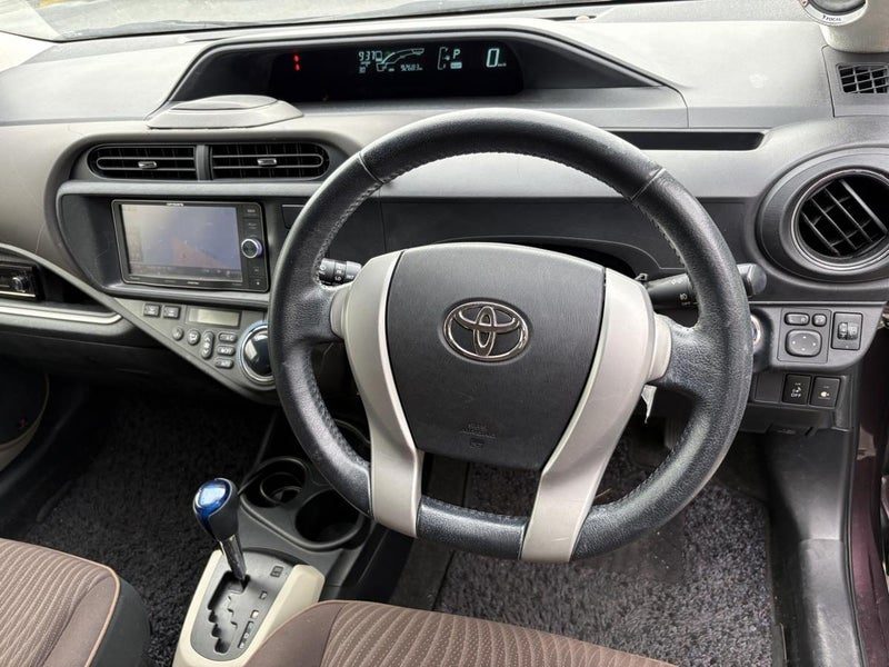 2014 Toyota Aqua G, photo 3