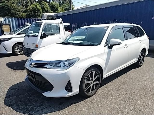 2018 Toyota Corolla Fielder Hybrid G, photo 2