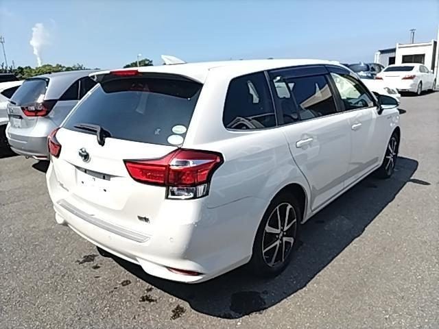 2018 Toyota Corolla Fielder Hybrid G, photo 3