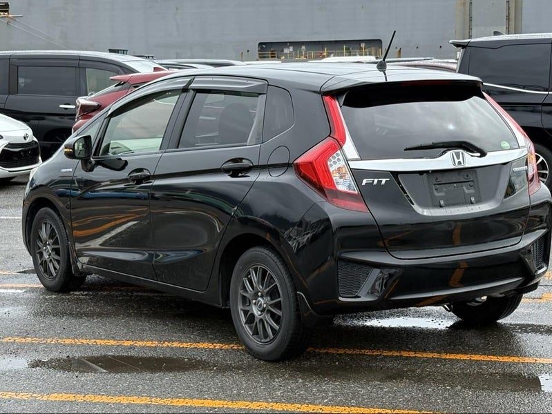 2015 Honda Fit Hybrid L Package, photo 3