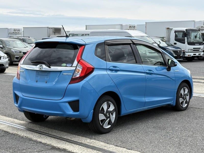 2013 Honda Fit Hybrid F package, photo 2