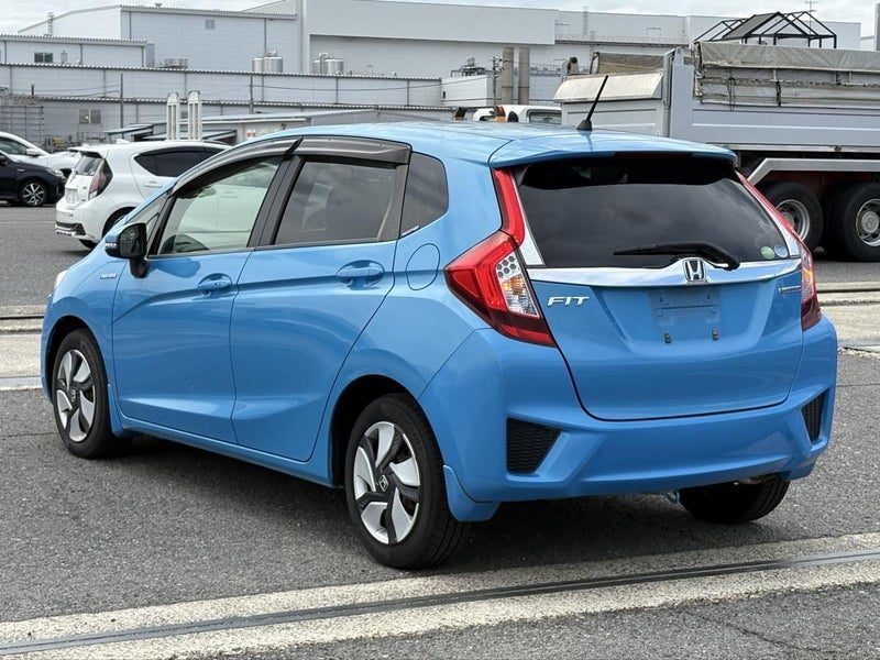2013 Honda Fit Hybrid F package, photo 3