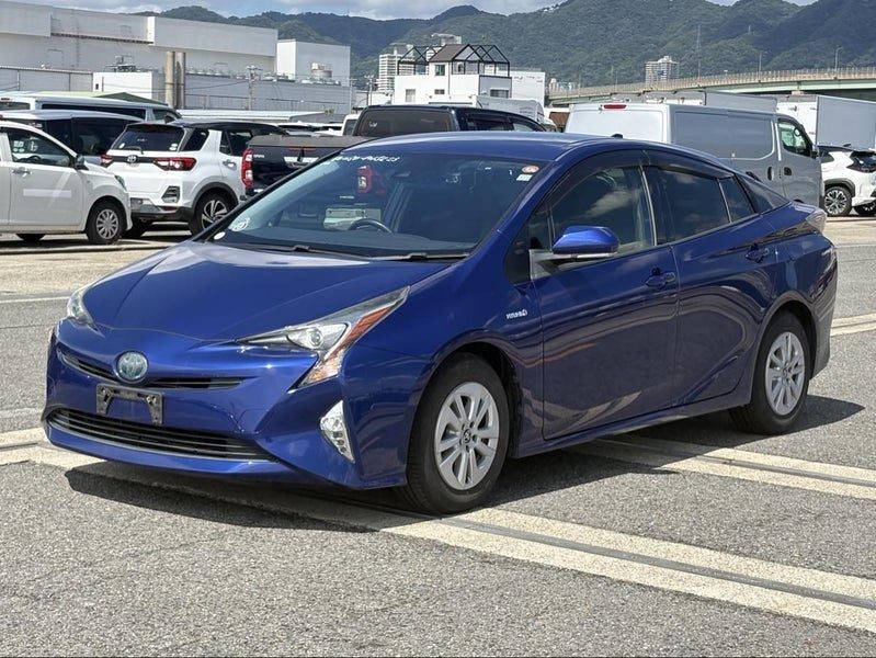2016 Toyota Prius S, photo 2