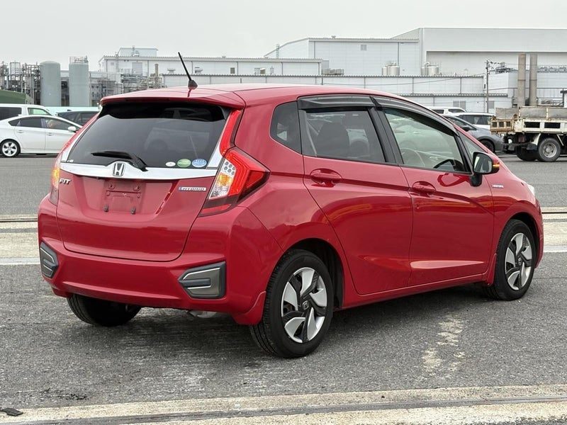 2014 Honda Fit Hybrid F package, photo 3