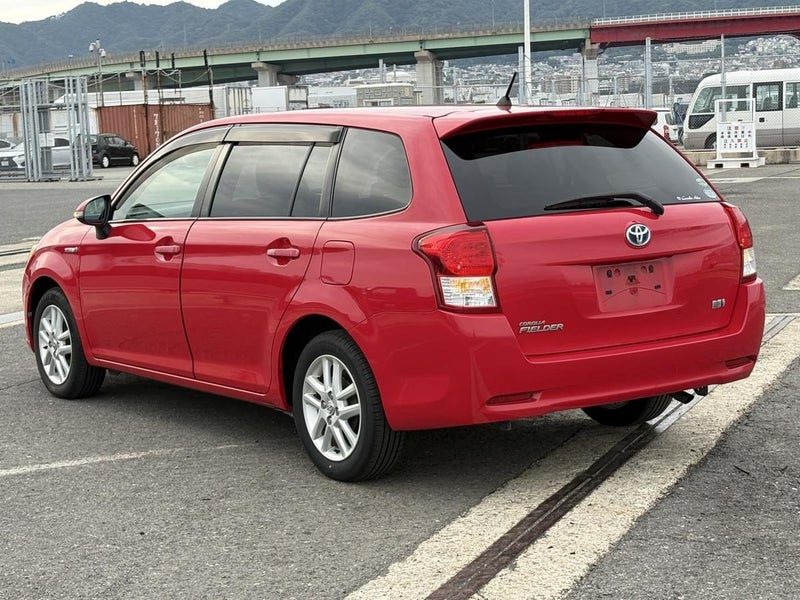 2014 Toyota Corolla Fielder Hybrid G, photo 3