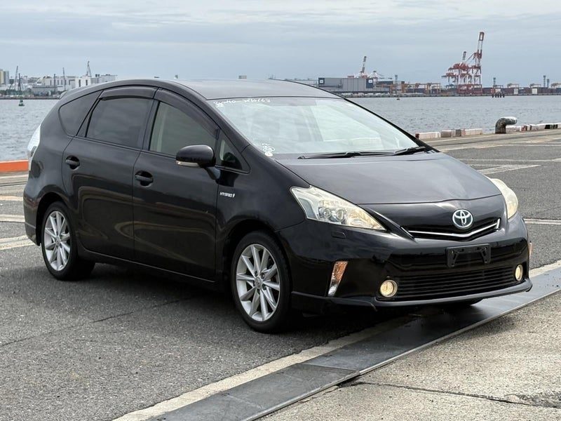 2013 Toyota Prius Alpha S Touring Selection