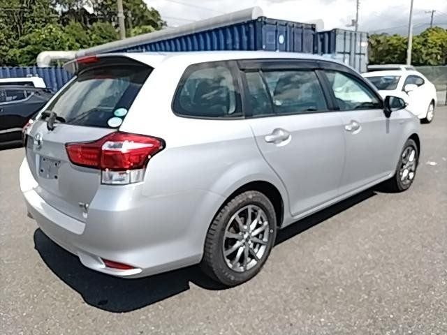 2018 Toyota Corolla Station Wagon | Hybrid, photo 3
