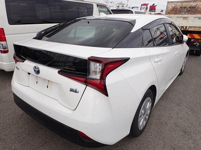 2021 Toyota Prius S, photo 3
