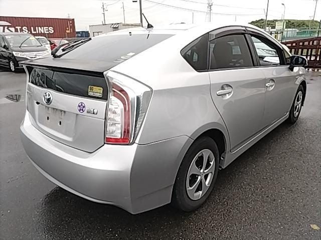 2014 Toyota Prius S, photo 2