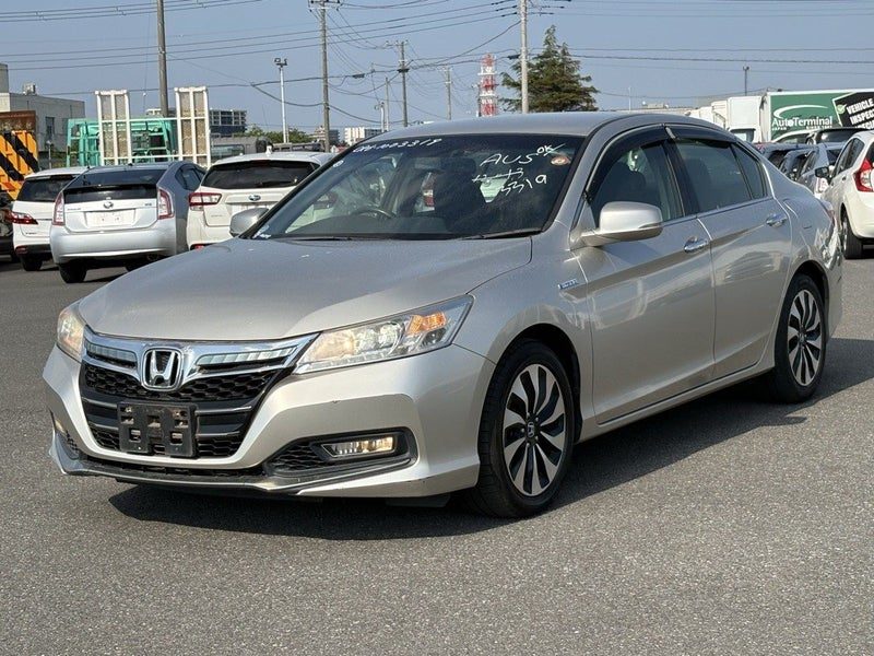 2013 Honda Accord Hybrid LX, photo 2