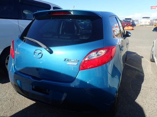2013 Mazda Demio 13-SKYACTIV, photo 3