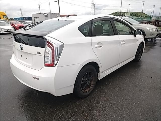 2014 Toyota Prius S, photo 3