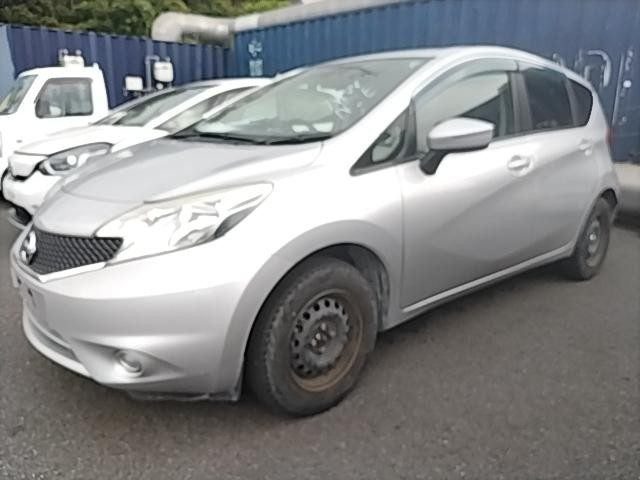 2015 Nissan Note X, photo 2