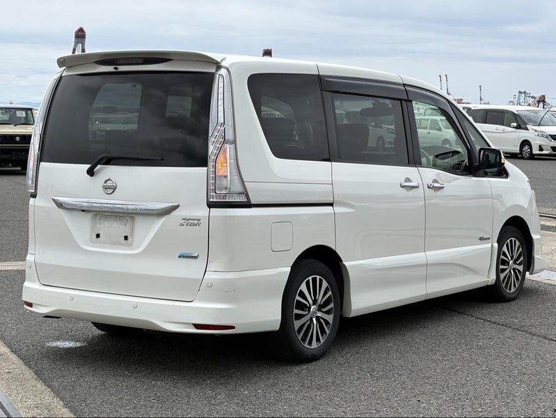 2015 Nissan Serena Highway Star, photo 3