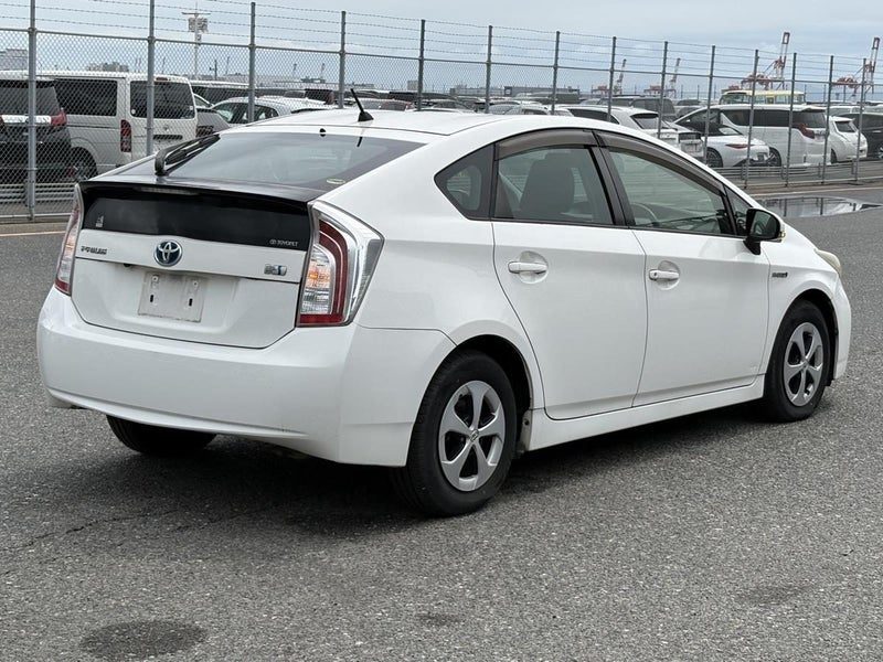 2014 Toyota Prius S, photo 3