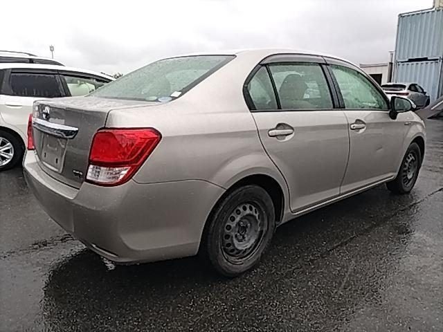 2013 Toyota Corolla Axio Hybrid, photo 3