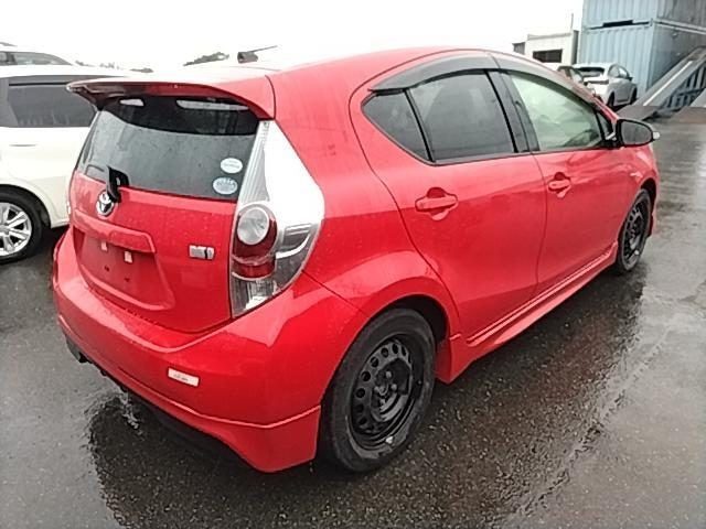 2012 Toyota Aqua G, photo 3