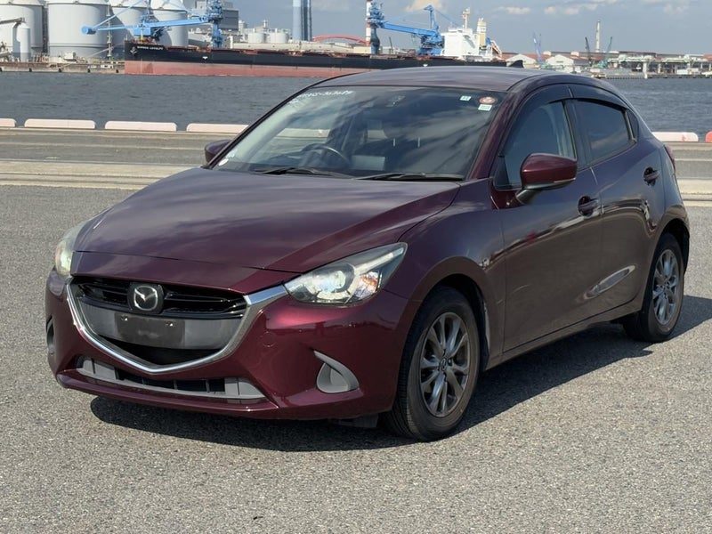2016 Mazda Demio 13S Touring, photo 2