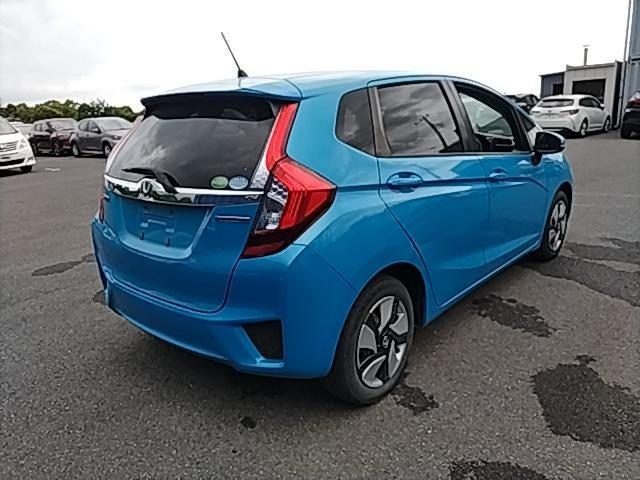 2013 Honda Fit Hybrid, photo 2