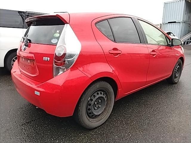2012 Toyota Aqua S, photo 3