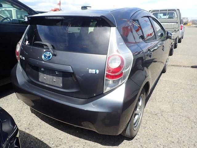 2012 Toyota Aqua G, photo 3
