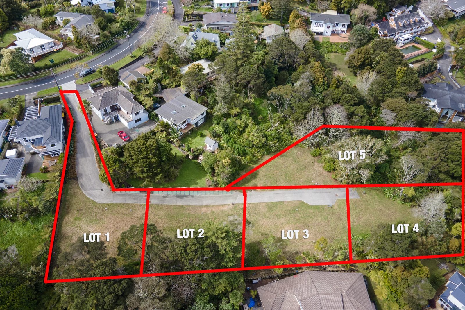 22A, B, D & E Highland Avenue, Titirangi, photo 3