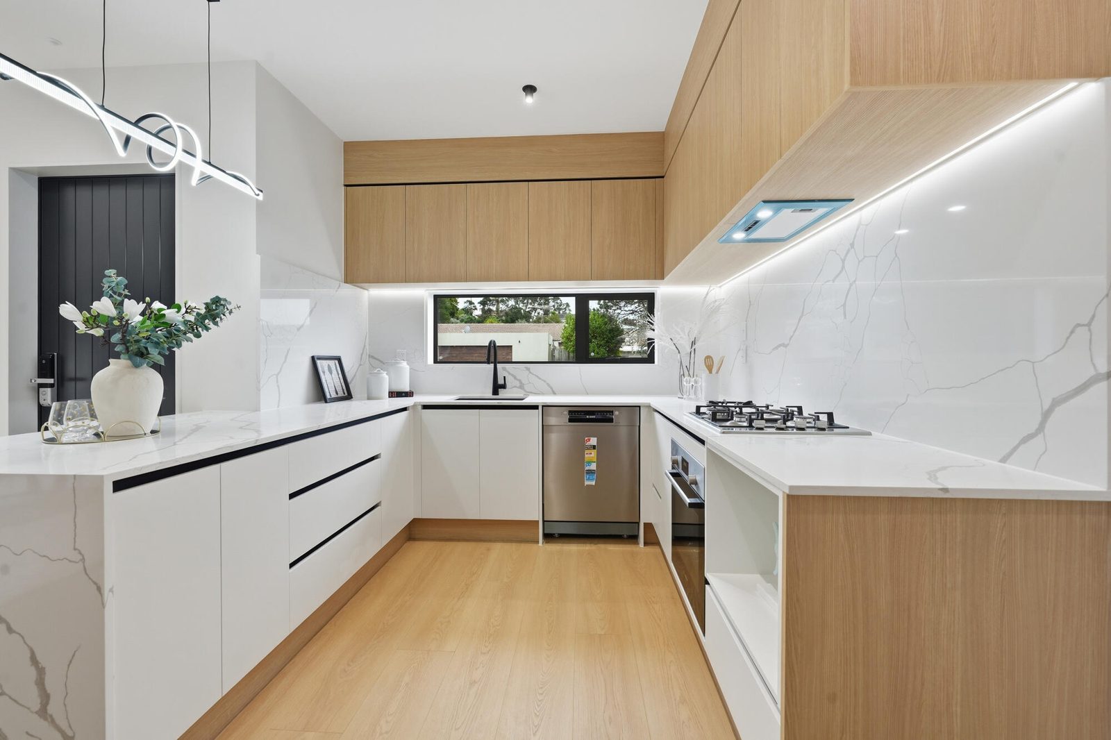 1-4/4 King Richard Place, Browns Bay, photo 7