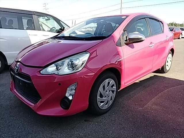 2016 Toyota Aqua S, photo 2