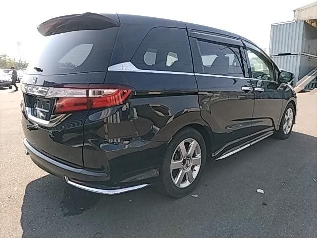 2014 Honda Odyssey Absolute, photo 3