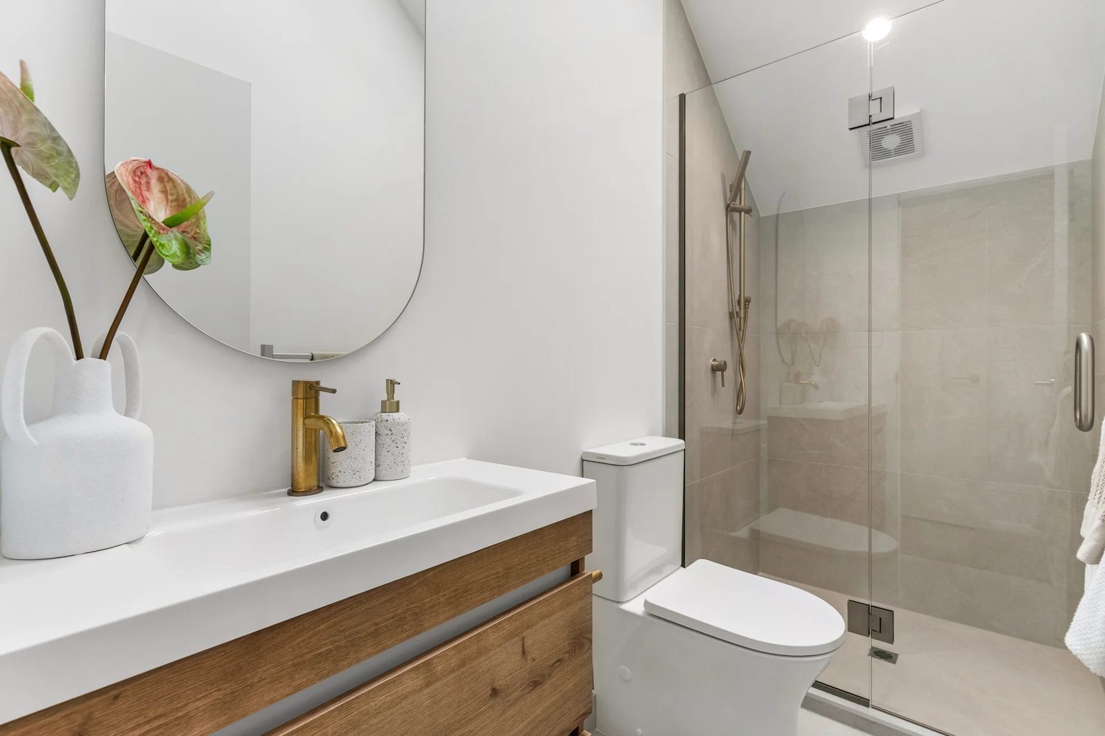 240 Rangatira Road, Beach Haven, photo 13
