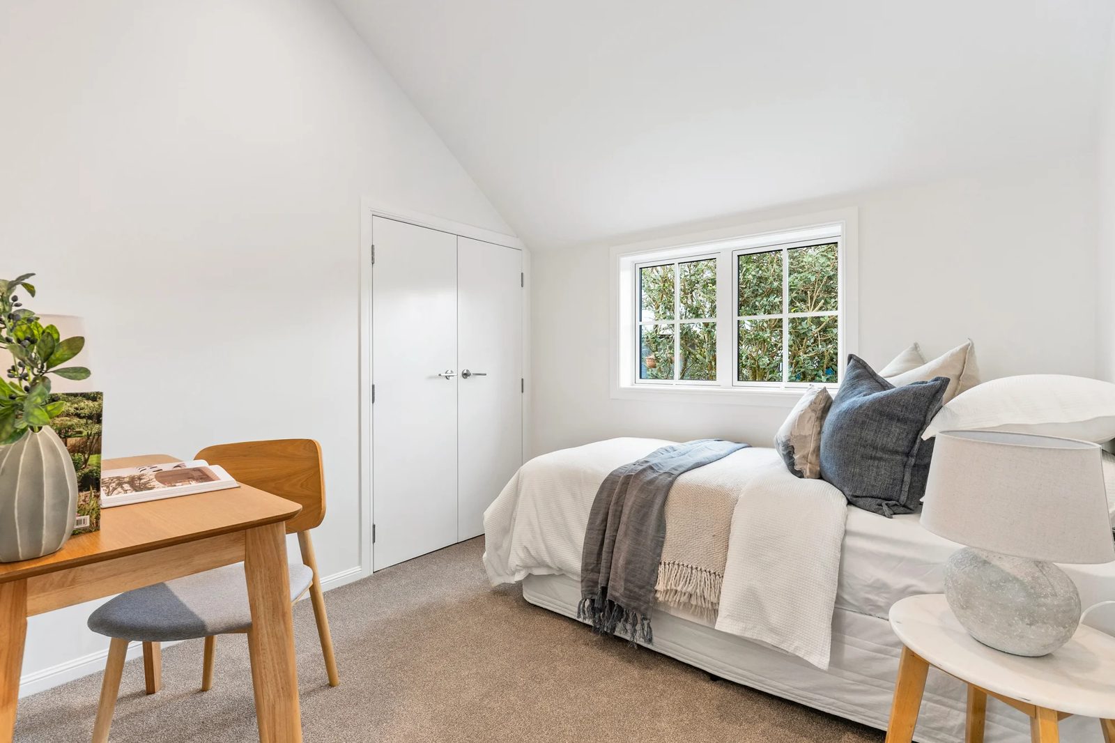 240 Rangatira Road, Beach Haven, photo 17