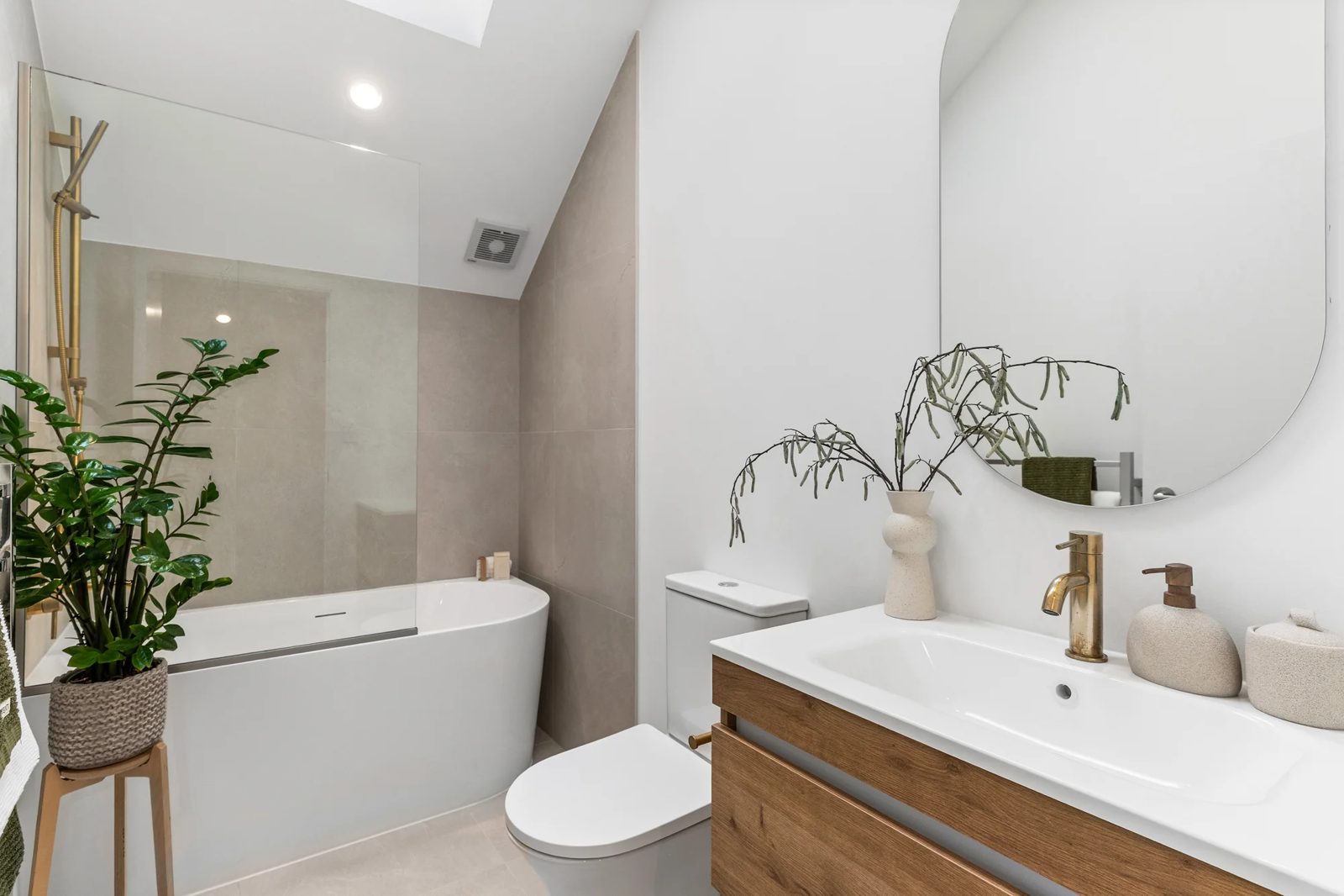 240 Rangatira Road, Beach Haven, photo 18