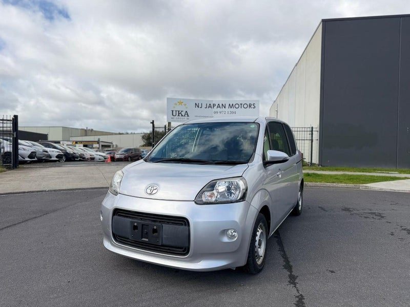 2015 Toyota Porte V, photo 2