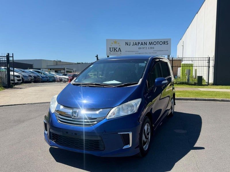 2016 Honda Freed Hybrid | Push Start, photo 2